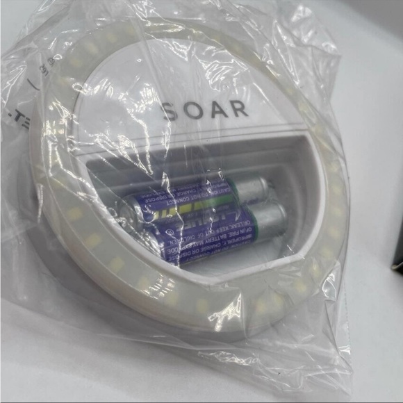 Soar LED RING LIGHT Cell Phone Clip On New In Box - Picture 6 of 7